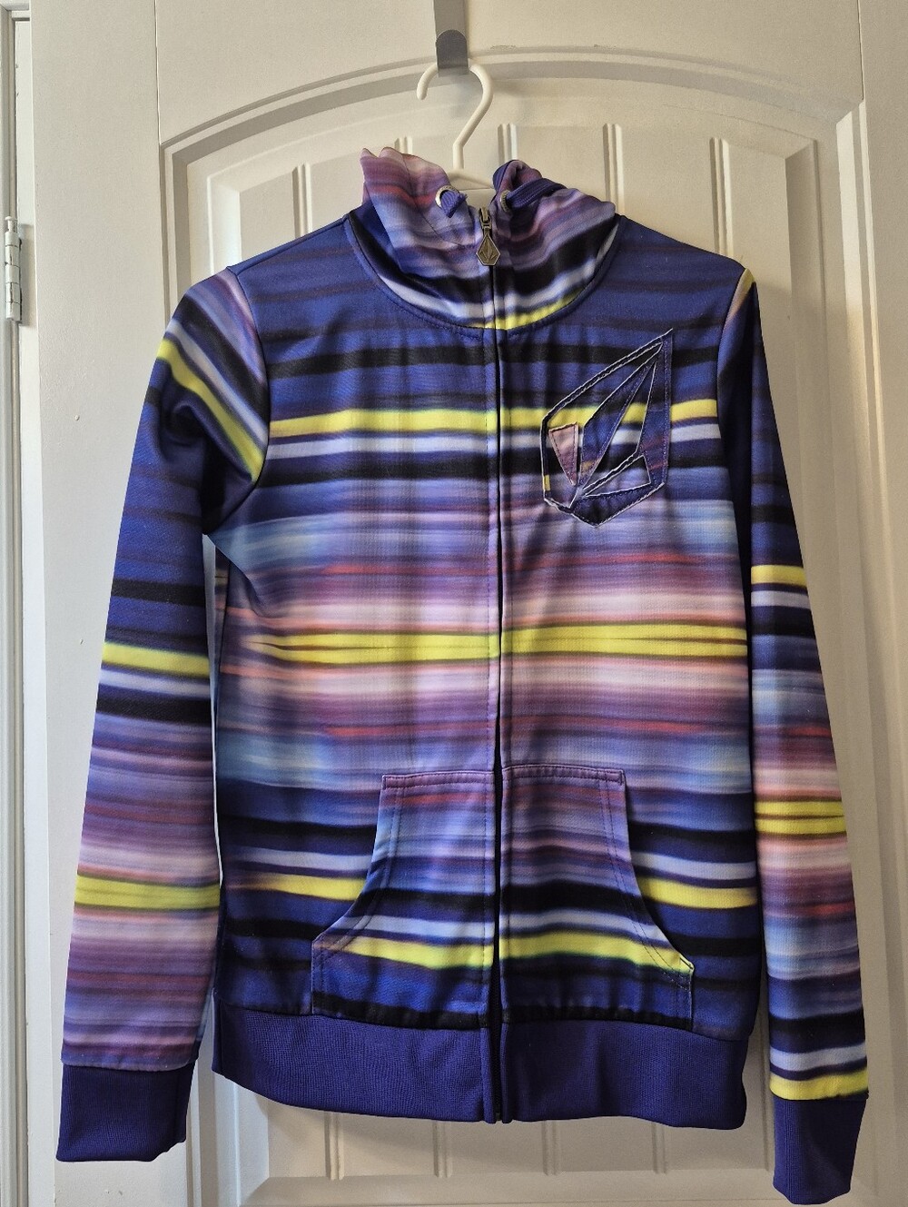 Womens Volcom Zip Front Hoodie Size Medium